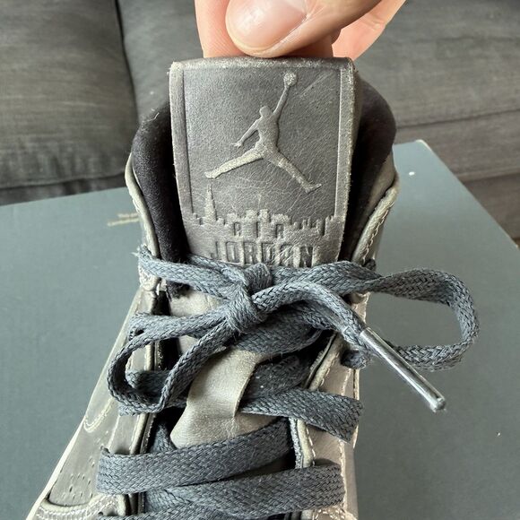 Nike Air Jordan 1 Nouveau Mid Wolf Grey Leather Mid-top Sneakers Men\'s Size 12
